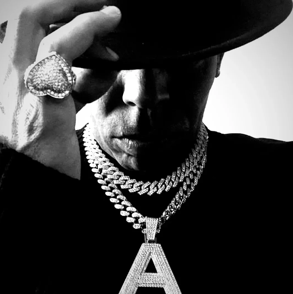 Agallah diamond A pendant